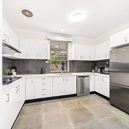 4 Bedroom House 500M To Drummoyne Bay Run Sidney Exterior foto