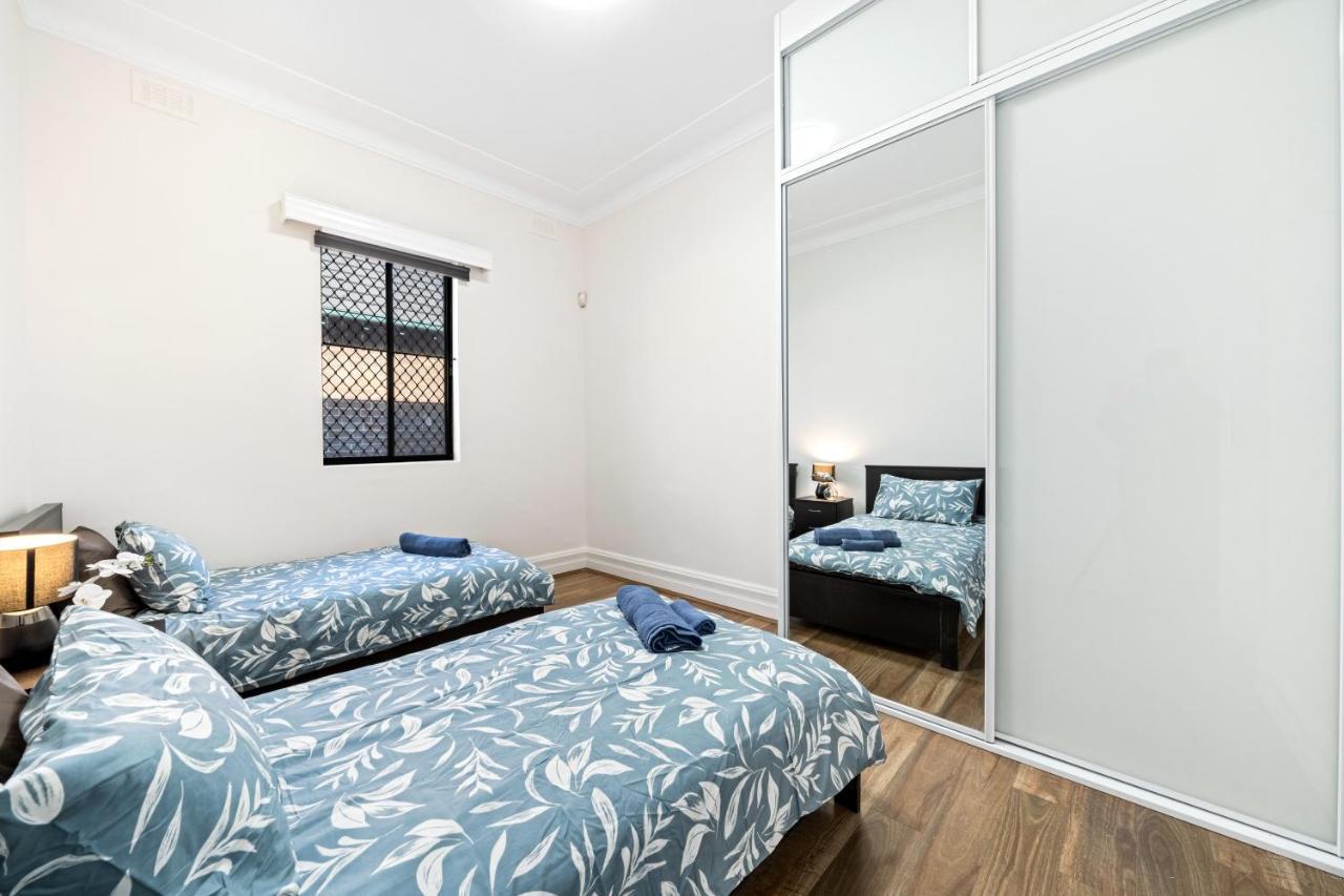 4 Bedroom House 500M To Drummoyne Bay Run Sidney Exterior foto