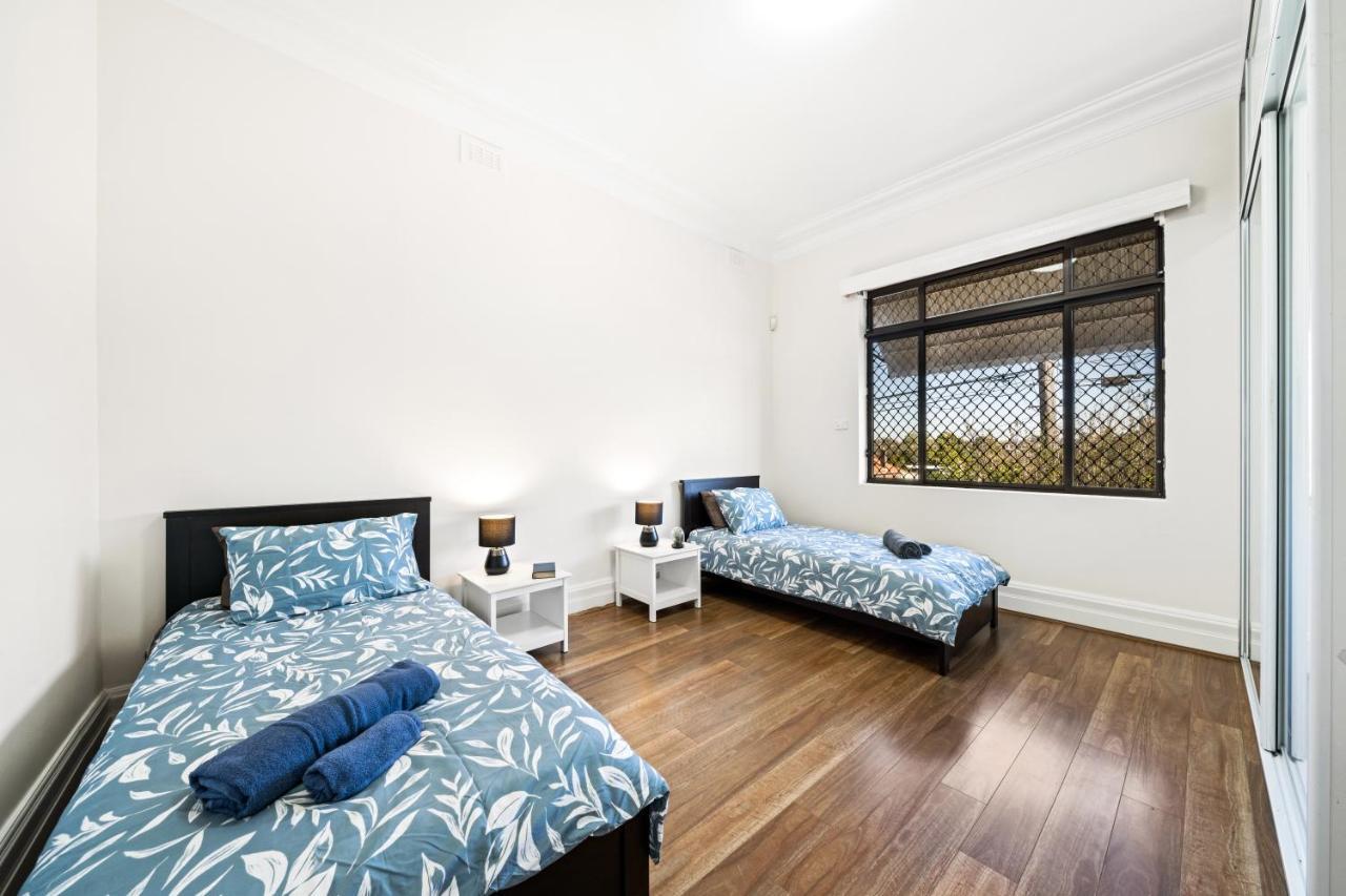 4 Bedroom House 500M To Drummoyne Bay Run Sidney Exterior foto