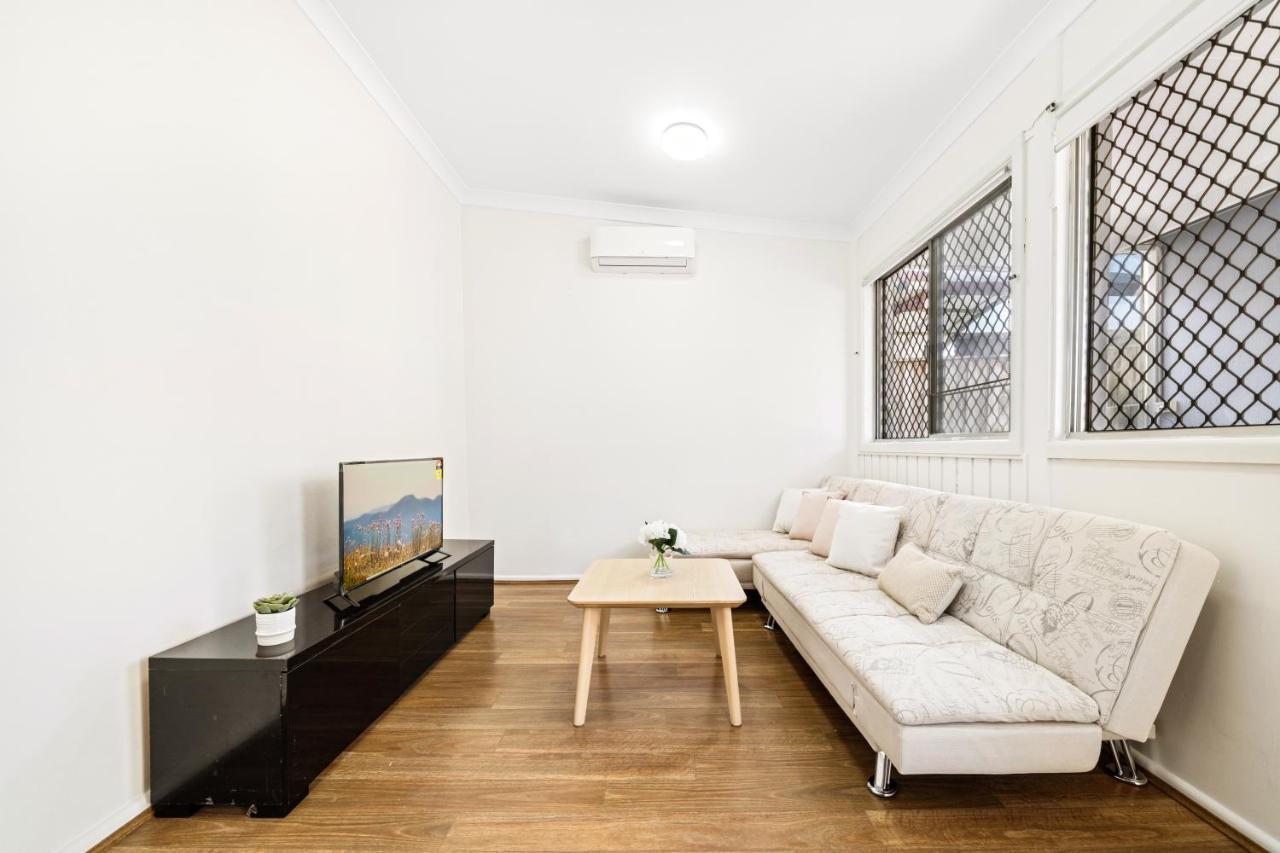 4 Bedroom House 500M To Drummoyne Bay Run Sidney Exterior foto