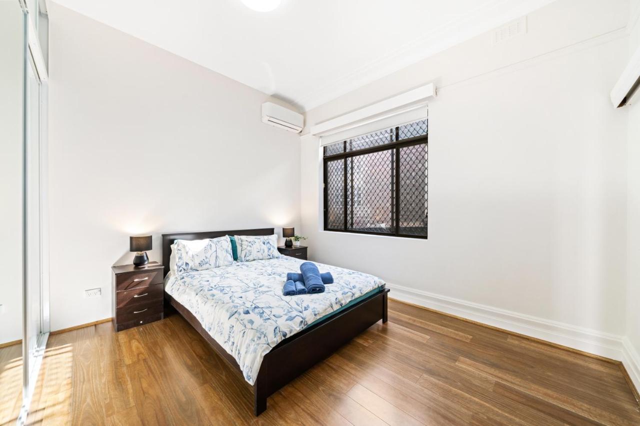 4 Bedroom House 500M To Drummoyne Bay Run Sidney Exterior foto
